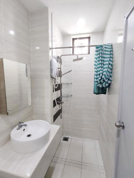 Service Residence for Rent at D'Summit Residences - Janice Teo - Bathroom - PropertyGuru.com.my