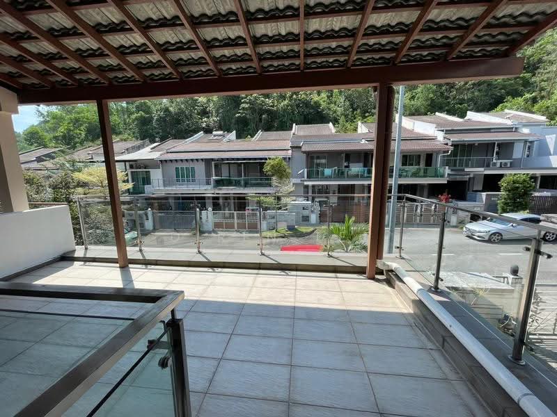 2.5-storey Terraced House for Sale in Sering Ukay (Ampang) - Diren Tee - Balcony - PropertyGuru.com.my