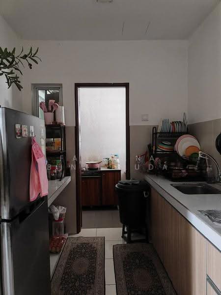 Kediaman Servis untuk Dijual di Ascotte Boulevard - Faliyana binti Muda - Kitchen - PropertyGuru.com.my