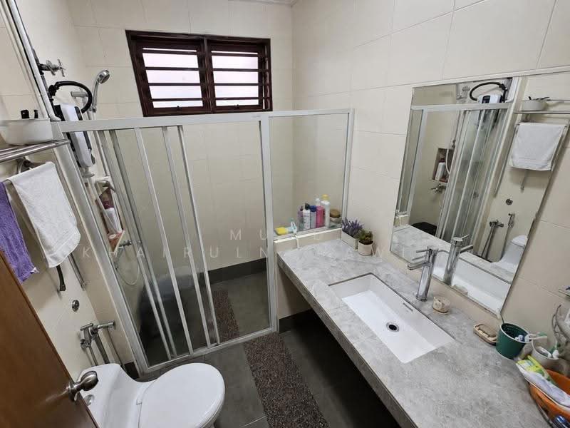 Terraced House for Sale in Bukit Jelutong (Shah Alam) - Muhd Khairulnawawi Kamaruddin - Bathroom - PropertyGuru.com.my