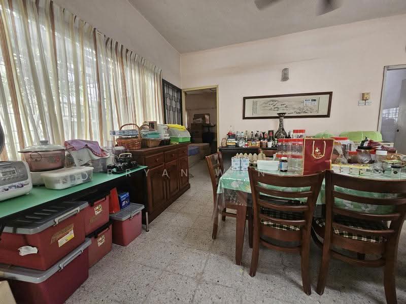 Rumah Berkembar untuk Dijual di Damansara Jaya (Petaling Jaya) - Bryan Wong - Dining Room - PropertyGuru.com.my