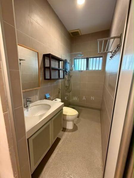 2.5-storey Terraced House for Sale in Bandar Baru Sri Petaling (Sri Petaling) - T.Y Kwan - Bathroom - PropertyGuru.com.my