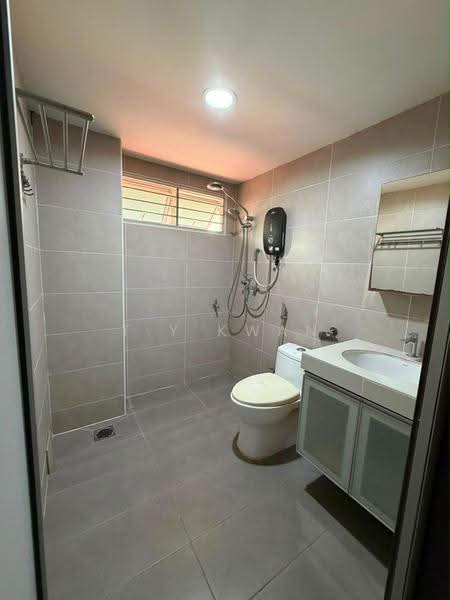 2.5-storey Terraced House for Sale in Bandar Baru Sri Petaling (Sri Petaling) - T.Y Kwan - Bathroom - PropertyGuru.com.my