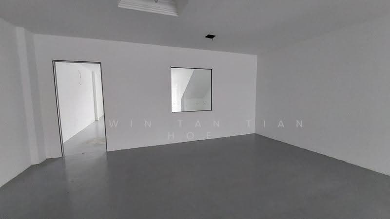 Shop for Rent in Klang (Selangor) - Edwin Tan Tian Hoe - Interior - PropertyGuru.com.my