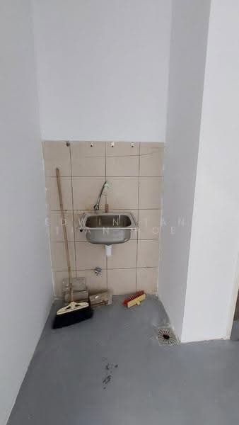 Shop for Rent in Klang (Selangor) - Edwin Tan Tian Hoe - Interior - PropertyGuru.com.my