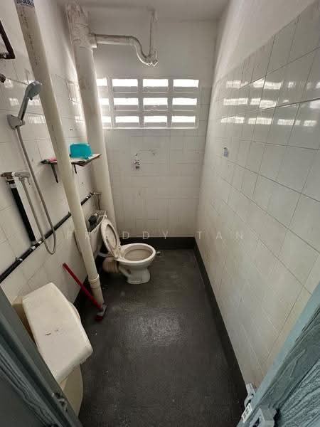 Rumah Flat untuk Dijual di Pusat Bayan - Freddy Tan - Bathroom - PropertyGuru.com.my