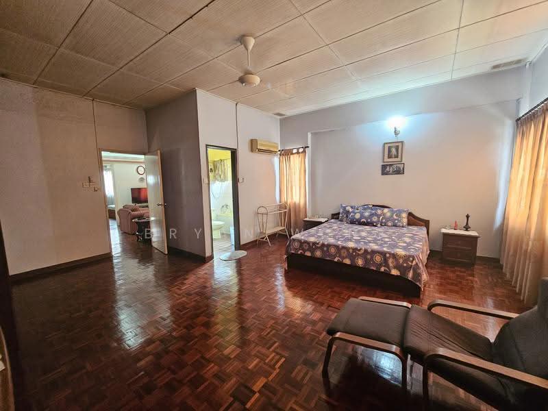 Rumah Berkembar untuk Dijual di Damansara Kim (Petaling Jaya) - Bryan Wong - PropertyGuru.com.my