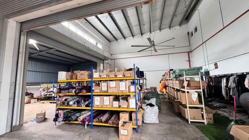 Kilang Berkembar untuk Dijual di Sek 13, Kaw Perindustrian Bangi (Bandar Baru Bangi) - Jason Gan - Interior - PropertyGuru.com.my