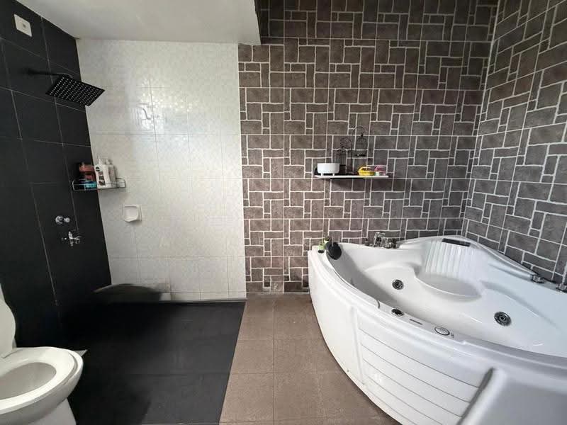 Rumah Teres 2-Tingkat untuk Dijual di Mutiara Rini (Skudai) - Alice Chia - Bathroom - PropertyGuru.com.my