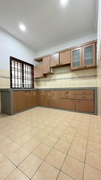 2-storey Terraced House for Sale in Taman Mutiara Rini (Skudai) - Vanessa Lim - Kitchen - PropertyGuru.com.my