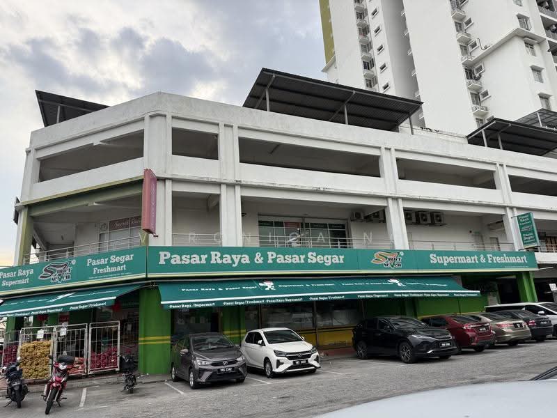 Kondominium untuk Dijual di Pearl Avenue - Veronica Ng - Exterior - PropertyGuru.com.my