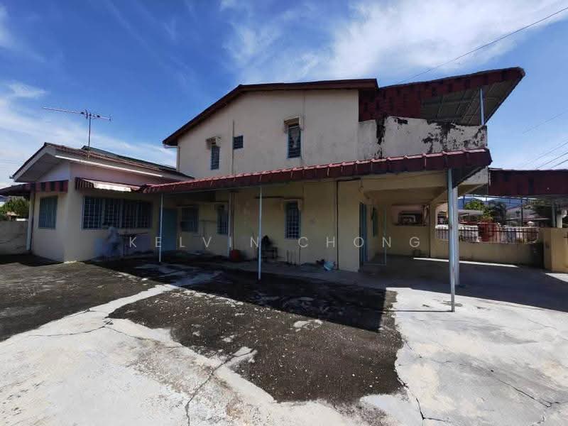 2-storey Terraced House for Rent in Pekan Razaki (Ipoh) - Kelvin Chong - Exterior - PropertyGuru.com.my