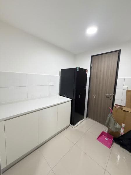 Service Residence for Rent at Vista Tiara (MBW Bay) - Danny Tey - Kitchen - PropertyGuru.com.my