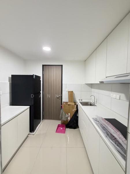 Service Residence for Rent at Vista Tiara (MBW Bay) - Danny Tey - Kitchen - PropertyGuru.com.my