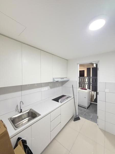 Service Residence for Rent at Vista Tiara (MBW Bay) - Danny Tey - Kitchen - PropertyGuru.com.my