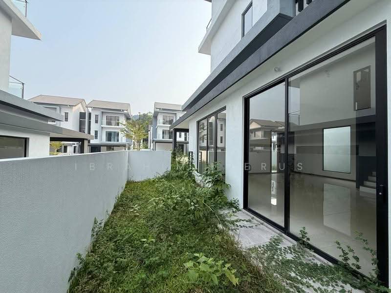 Semi-Detached House for Sale in Ampang (Selangor) - Ibrahim Iderus - Exterior - PropertyGuru.com.my