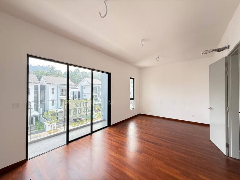 Semi-Detached House for Sale in Ampang (Selangor) - Ibrahim Iderus - Balcony - PropertyGuru.com.my