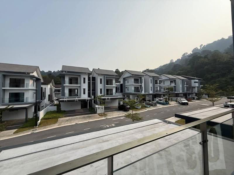 Semi-Detached House for Sale in Ampang (Selangor) - Ibrahim Iderus - Exterior - PropertyGuru.com.my