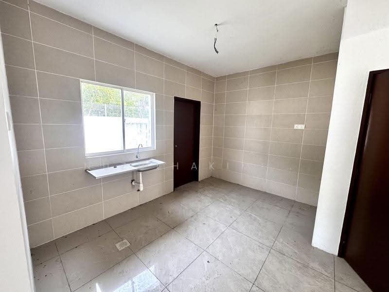 Rumah Berkembar untuk Dijual di Sepang (Selangor) - NUZULHAKIMI . - Kitchen - PropertyGuru.com.my