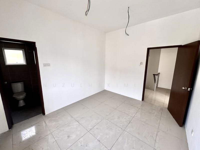 Rumah Berkembar untuk Dijual di Sepang (Selangor) - NUZULHAKIMI . - Bathroom - PropertyGuru.com.my