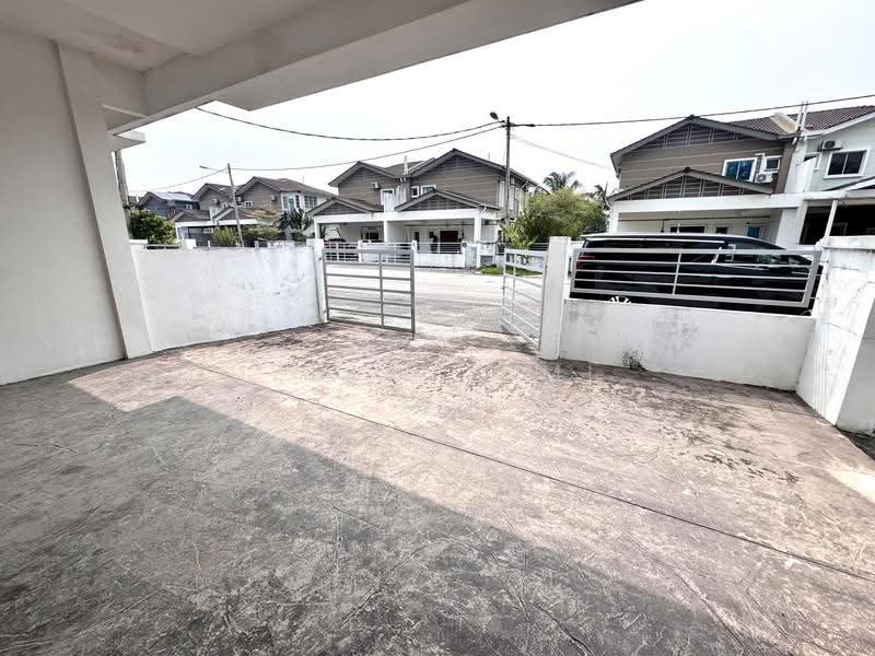 Rumah Berkembar untuk Dijual di Sepang (Selangor) - NUZULHAKIMI . - Exterior - PropertyGuru.com.my
