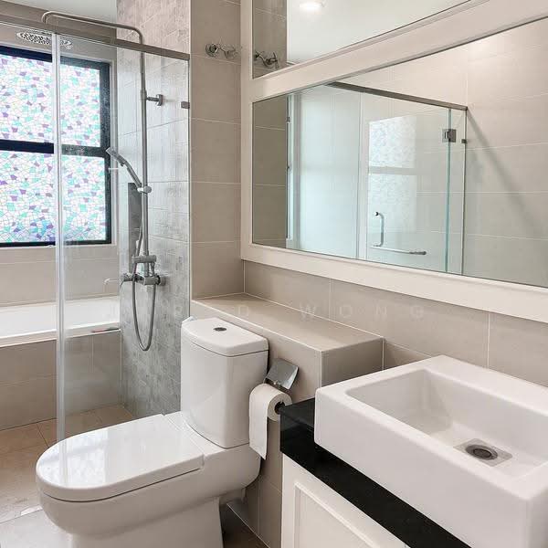 Condominium for Rent at Isle of Kamares - Jared Wong - Bathroom - PropertyGuru.com.my