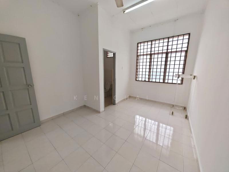Rumah Teres 2-Tingkat untuk Dijual di Taman Puteri Wangsa (Ulu Tiram) - Ken Chai - PropertyGuru.com.my
