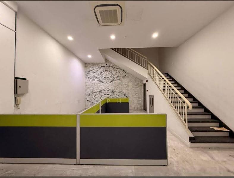 Kilang Berkembar untuk Disewa di Taman Desa Cemerlang (Ulu Tiram) - Kristopher Lee - PropertyGuru.com.my