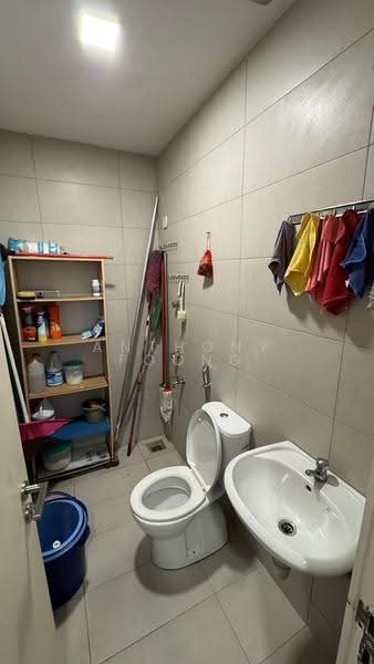 Rumah Berkembar untuk Dijual di Taman Seri Bukit Segambut (Batu) - Anthony Foong - Bathroom - PropertyGuru.com.my
