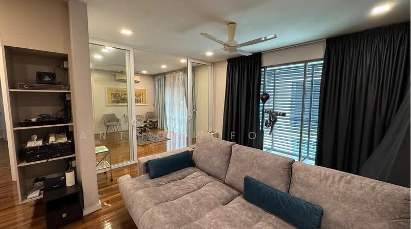 Rumah Berkembar untuk Dijual di Taman Seri Bukit Segambut (Batu) - Anthony Foong - Living Room - PropertyGuru.com.my