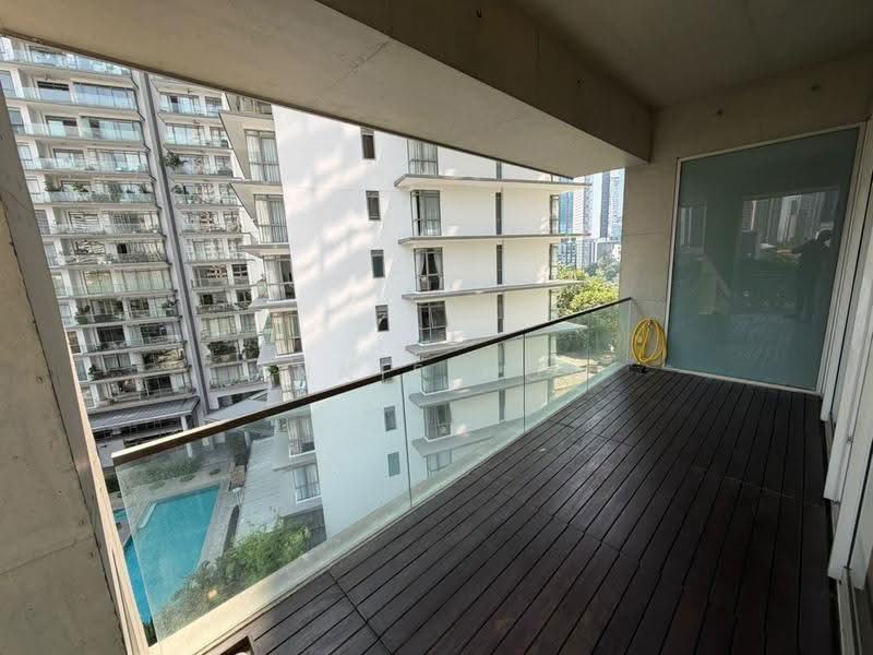 Kondominium untuk Dijual di Park Seven - Annie How - Balcony - PropertyGuru.com.my