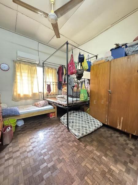 Rumah Bandar untuk Dijual di Taman Desa Seputeh (Seputeh) - Jayden Lee - Bedroom - PropertyGuru.com.my