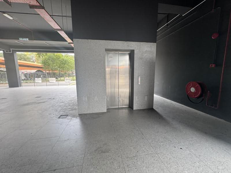Shop for Rent in Batu Lancang (Jelutong) - Yihang Lim - Corridor - PropertyGuru.com.my