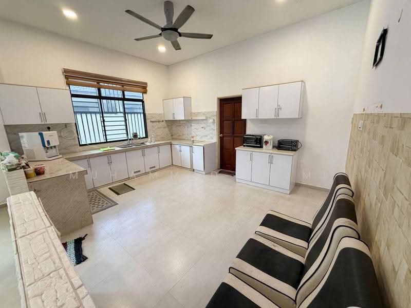 Bungalow House for Sale in Kampung Baru (Kertih) - Muhammad Najmi - Kitchen - PropertyGuru.com.my