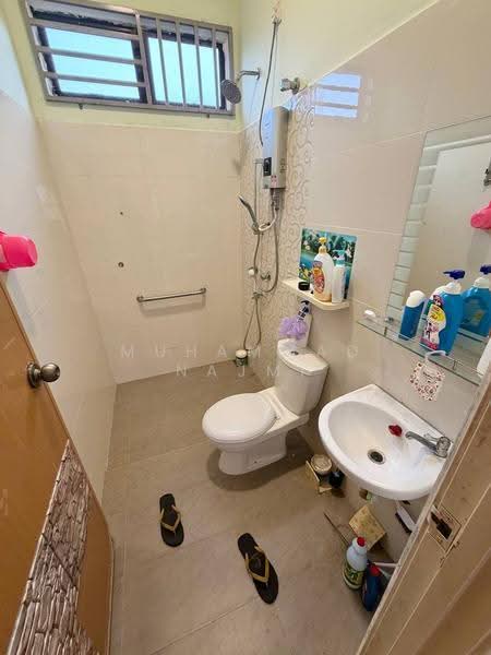 Bungalow House for Sale in Kampung Baru (Kertih) - Muhammad Najmi - Bathroom - PropertyGuru.com.my