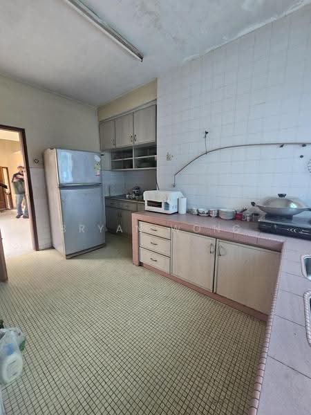 Semi-Detached House for Sale in Damansara Jaya (Petaling Jaya) - Bryan Wong - Kitchen - PropertyGuru.com.my
