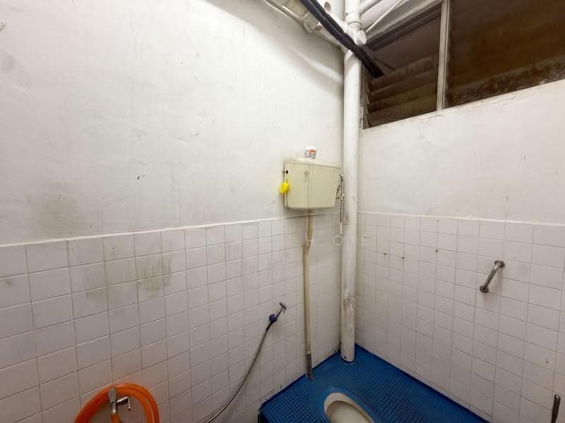 Shop for Rent in Taman Universiti (Skudai) - Mars Hoe - Bathroom - PropertyGuru.com.my