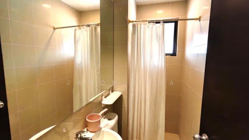 2-storey Terraced House for Sale in Leisure Farm (Gelang Patah) - Jason Chua - Bathroom - PropertyGuru.com.my