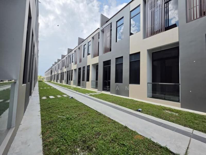 Rumah Teres 2-Tingkat untuk Dijual di Puteri Harbour (Iskandar Puteri (Nusajaya)) - Ace Tan - Exterior - PropertyGuru.com.my