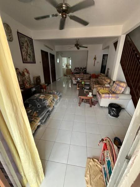 2-storey Terraced House for Sale in Taman Sri Subang (Sunway) - Tivagar Polanippan - Living Room - PropertyGuru.com.my