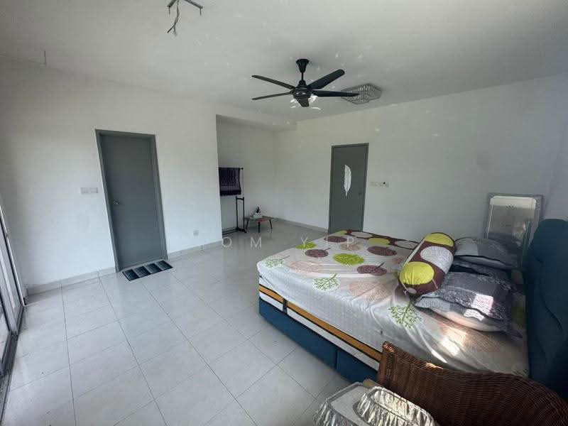 2-storey Terraced House for Sale in Saujana Rawang (Rawang) - Tom Yip - Bedroom - PropertyGuru.com.my