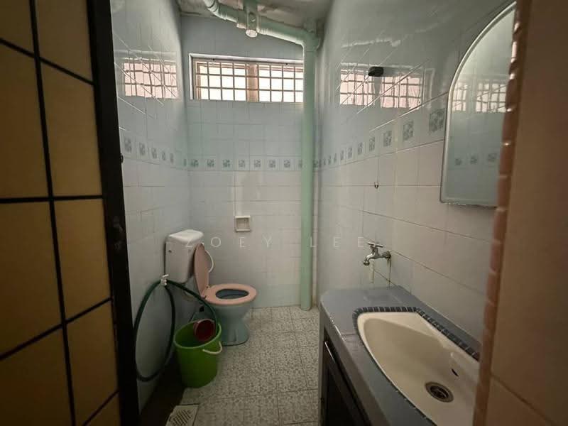 Semi-Detached House for Sale in Taman Bukit Kempas (Tampoi) - Zoey Lee - PropertyGuru.com.my