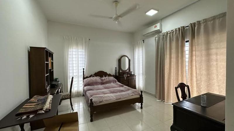 2-storey Terraced House for Sale in Saujana Rawang (Rawang) - Tom Yip - Bedroom - PropertyGuru.com.my