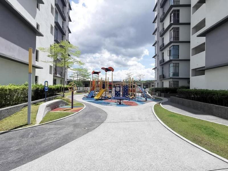 Condominium for Sale at LakeView Residency - Leslie Low - PropertyGuru.com.my