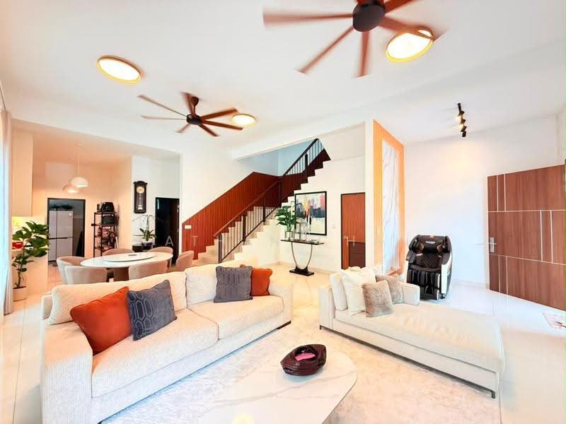 Cluster House for Sale in Taman Impian Emas (Skudai) - Nathan Chan - Living Room - PropertyGuru.com.my