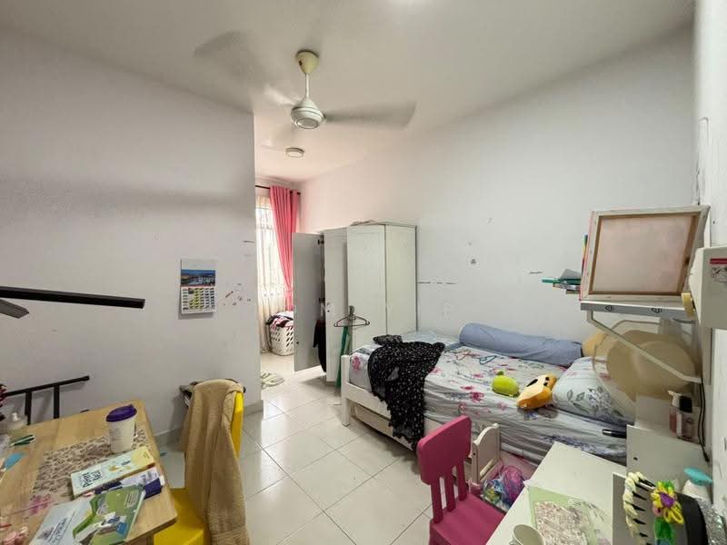 2-storey Terraced House for Sale in Saujana Rawang (Rawang) - Tom Yip - Bedroom - PropertyGuru.com.my