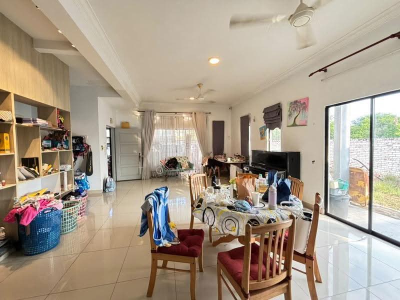 2-storey Terraced House for Sale in Saujana Rawang (Rawang) - Tom Yip - Living Room - PropertyGuru.com.my