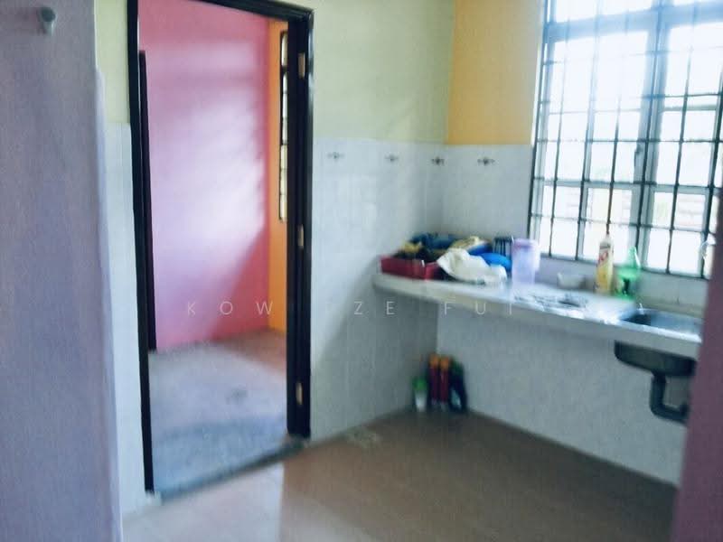 Bungalow House untuk Dijual di Pantai Sepang Putra (Sepang) - Kow Tze Fui - Kitchen - PropertyGuru.com.my