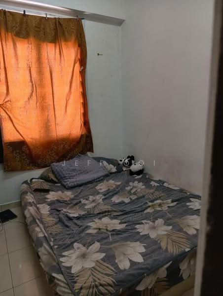 Pangsapuri untuk Dijual di Sri Aman Block C (Sri Aman Block 1 & 3) - Jeff Ooi - Bedroom - PropertyGuru.com.my