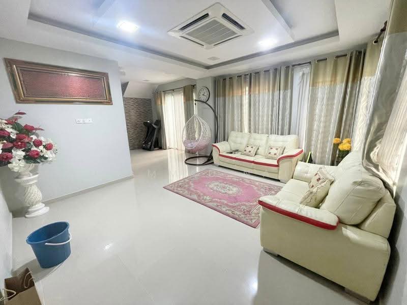 Bungalow House for Sale in Kampung Binjai (Binjai) - Muhammad Najmi - Living Room - PropertyGuru.com.my